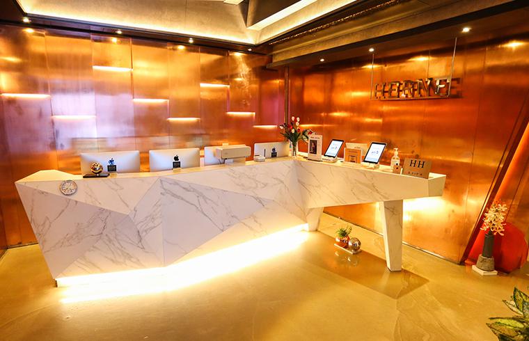 Herne Clinic · interior