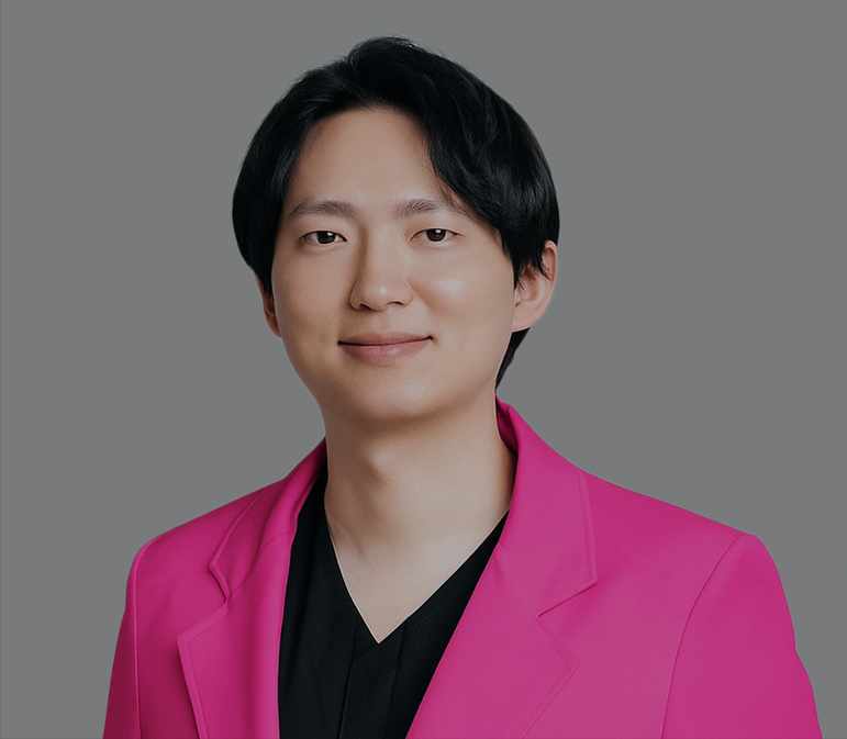 JONG-KYUNG LEE
